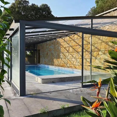 Charming Guest House With Pool And Garden 콜라레스